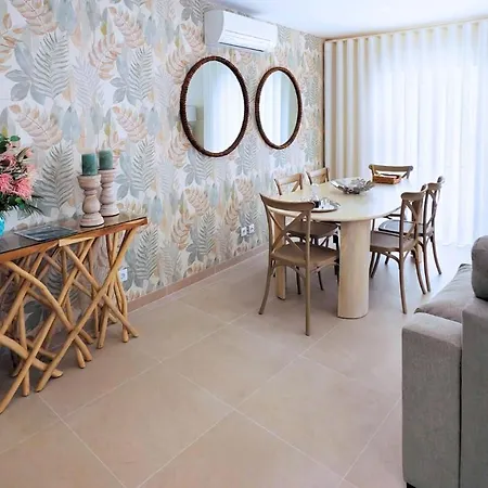 Holidays Centro Apartament *